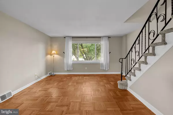 Philadelphia, PA 19152,1712 TUSTIN ST