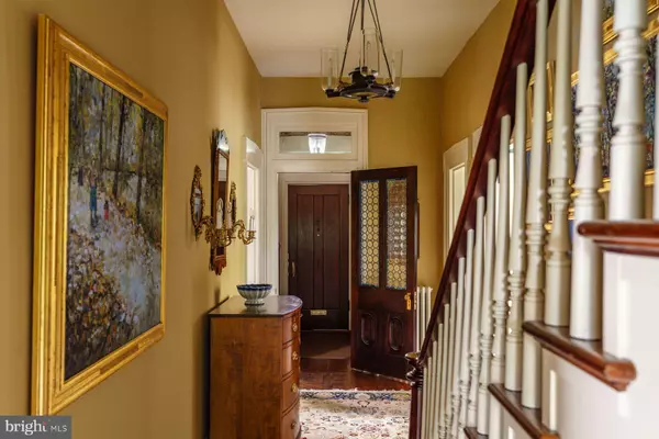 Doylestown, PA 18901,146 E COURT ST