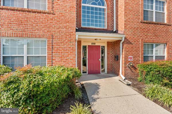Fort Washington, MD 20744,6900 SAINT IGNATIUS DR #0102