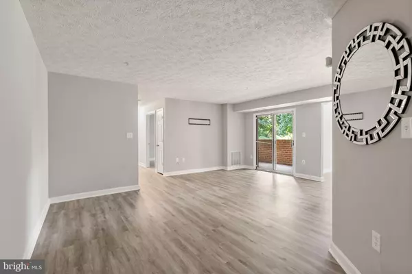 Fort Washington, MD 20744,6900 SAINT IGNATIUS DR #0102