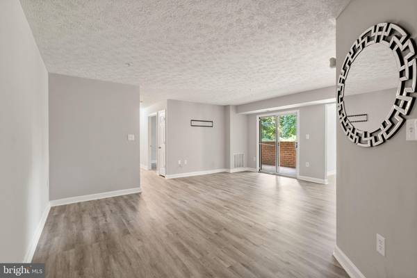 Fort Washington, MD 20744,6900 SAINT IGNATIUS DR #0102