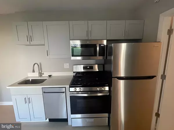 Washington, DC 20020,1953 19TH PL SE #302