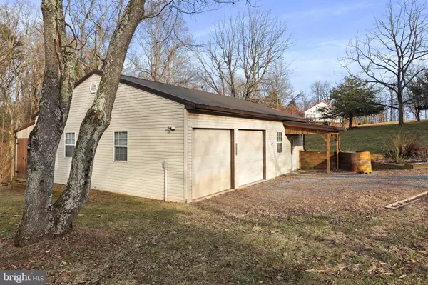 Berkeley Springs, WV 25411,55 PEACH ORCHARD LN