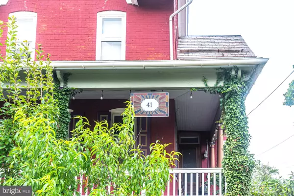 Trumbauersville, PA 18970,41 N MAIN ST