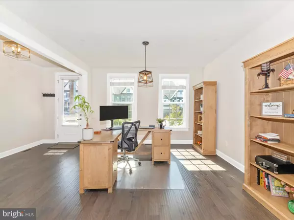 New Market, MD 21774,6161 FALLFISH CT