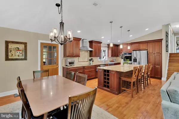 Yardley, PA 19067,2319 LAKEVIEW DR