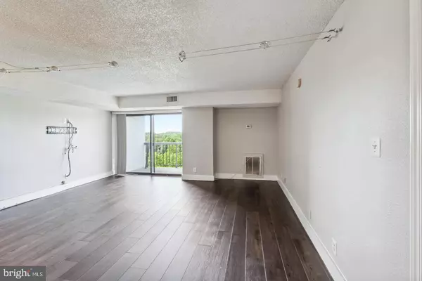 Falls Church, VA 22041,3800 POWELL LN #1029