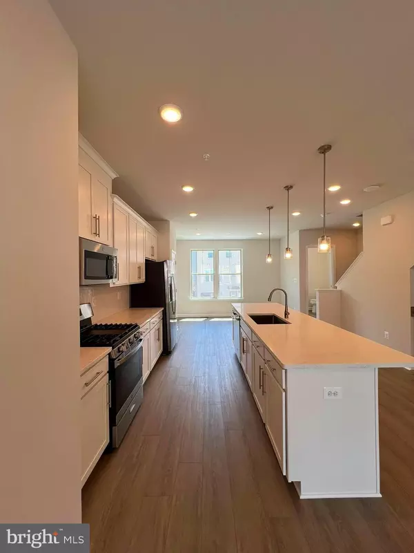 Bowie, MD 20716,16906 SAINT WILLIAM WAY