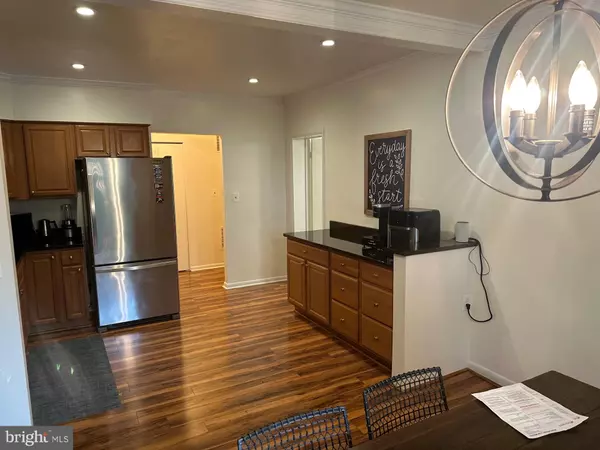Lutherville Timonium, MD 21093,8 GURTEEN CT #202