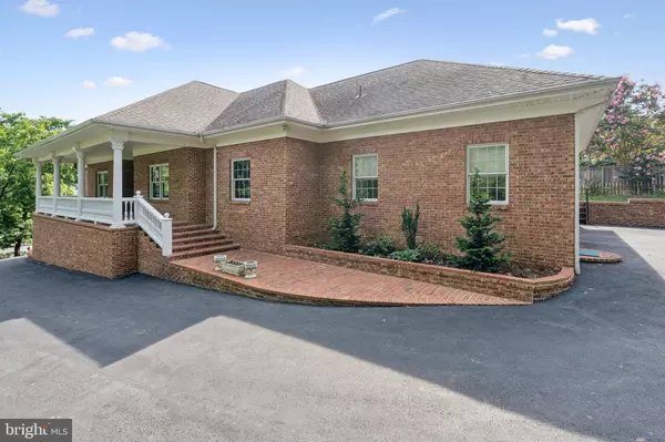 1205 CAROLINE ST, Winchester, VA 22601