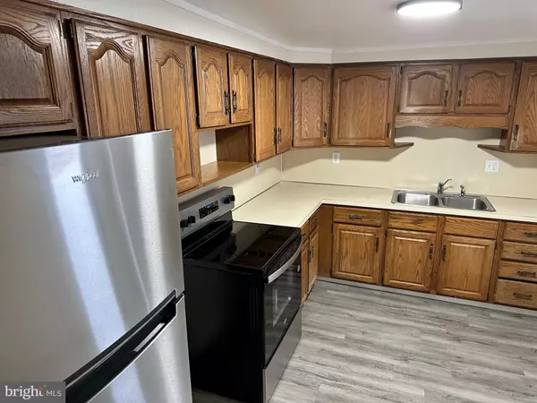Annville, PA 17003,136 N RAILROAD ST