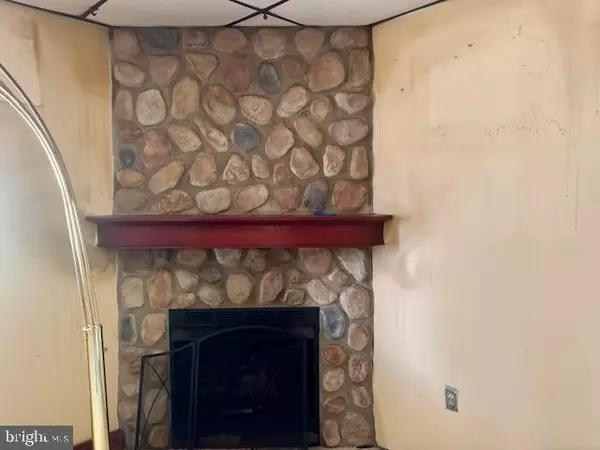 Shenandoah, PA 17976,225-227 FURNACE ST