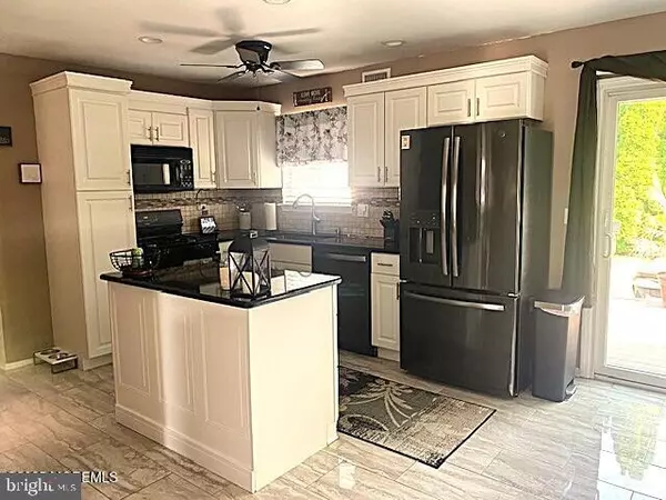 Barnegat, NJ 08005,16 COVE ST