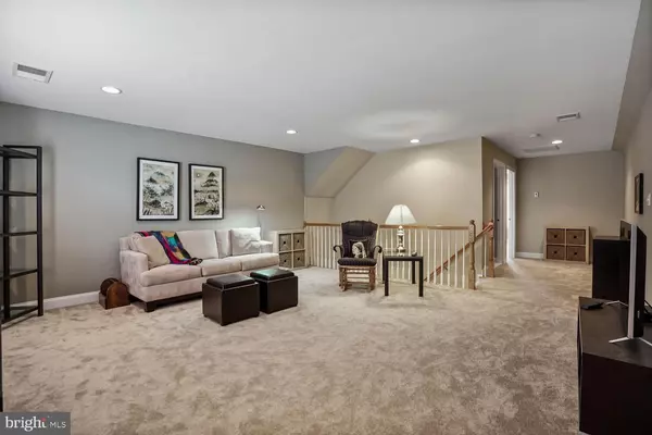 Haymarket, VA 20169,15282 FOG MOUNTAIN CIR