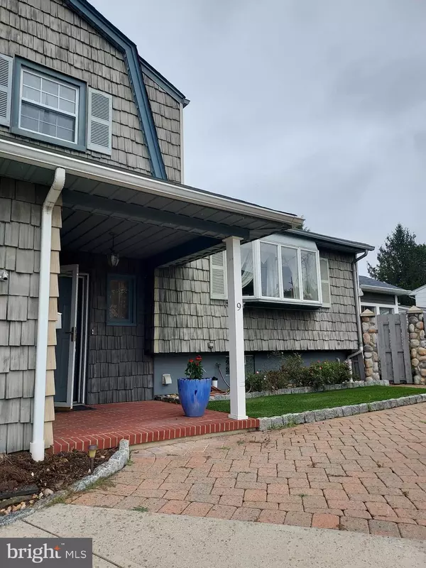 Sayreville, NJ 08872,9 COTTONWOOD DR.