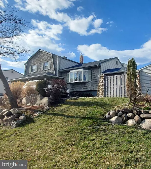 Sayreville, NJ 08872,9 COTTONWOOD DR.