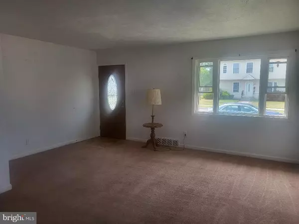 Maple Shade, NJ 08052,407 OAKLAND AVE