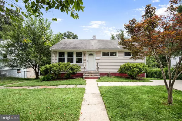 1606 CRAWFORD DR, Rockville, MD 20851