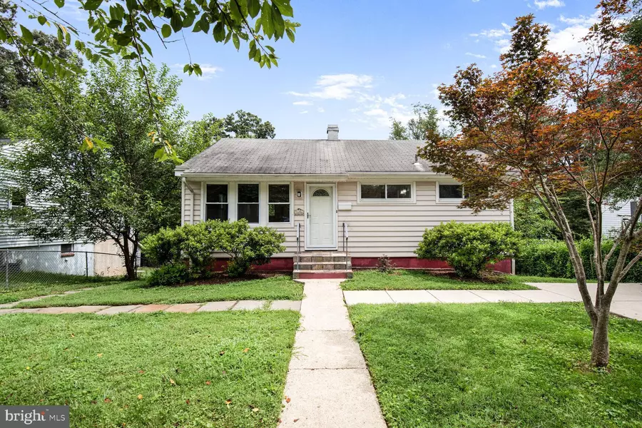 1606 CRAWFORD DR, Rockville, MD 20851