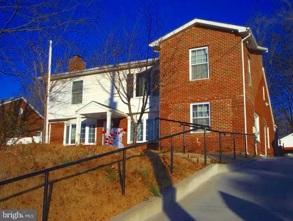 Hyattsville, MD 20782,7213 ADELPHI RD