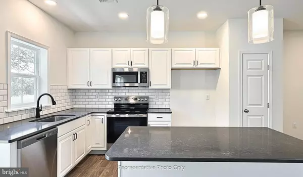 Harrisburg, PA 17112,7847 OAK BROOK DR