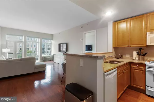 Philadelphia, PA 19130,1900 HAMILTON ST #402