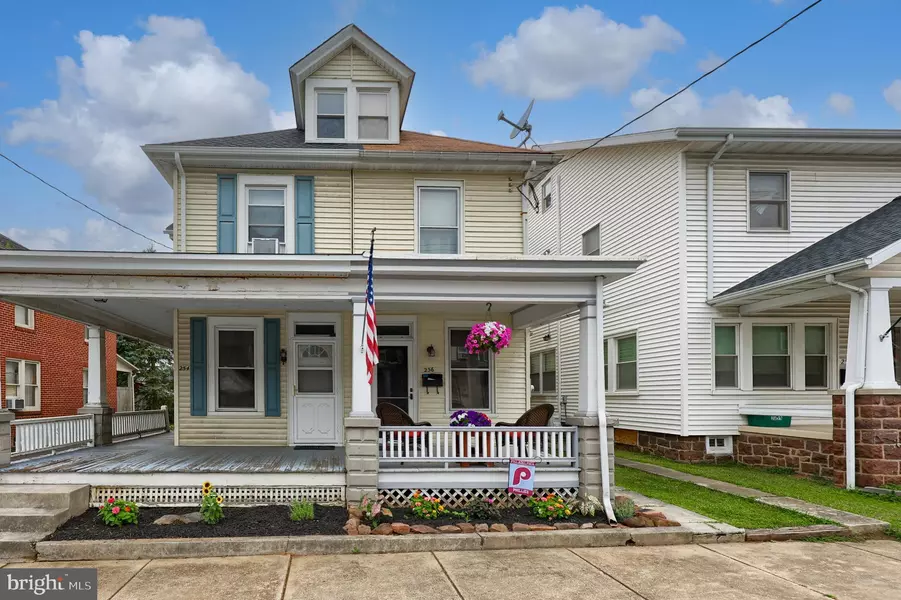 256 CHURCH AVE, Ephrata, PA 17522