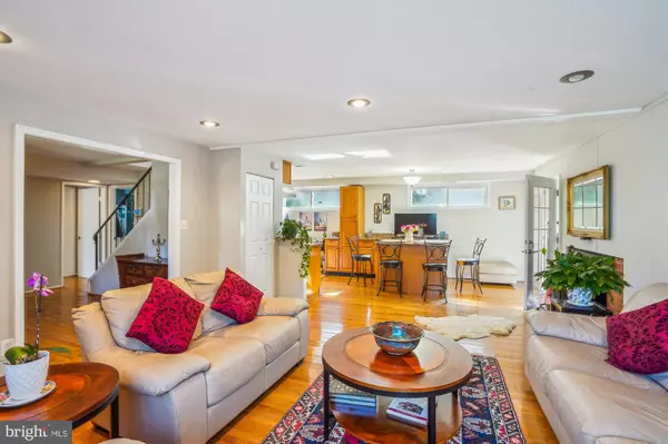 Mclean, VA 22101,1803 RUPERT ST