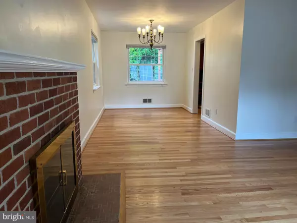 Arlington, VA 22205,2016 PATRICK HENRY DR
