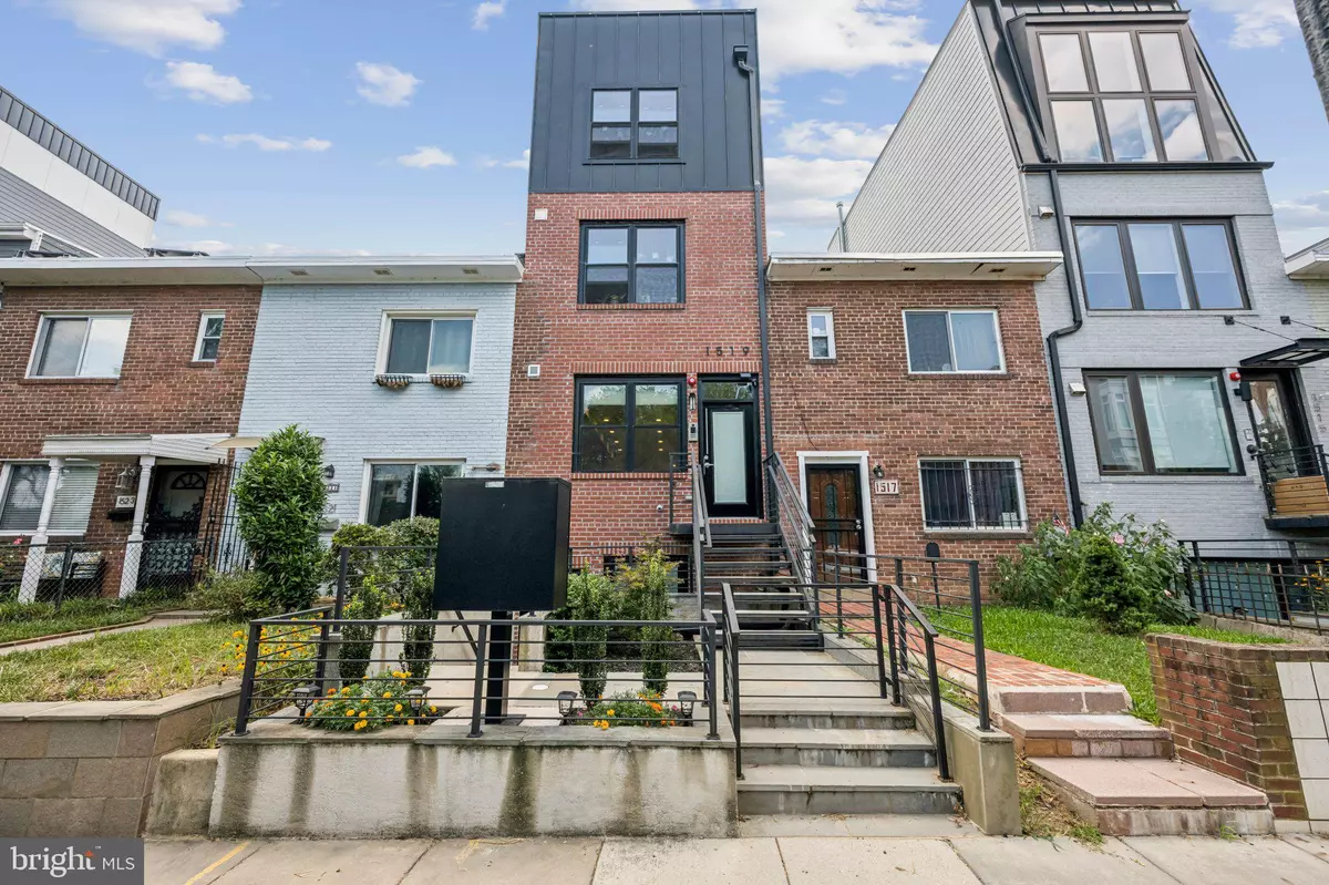 Washington, DC 20003,1519 K ST SE #201