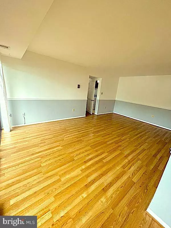 Fairfax, VA 22031,9718 KINGSBRIDGE #1
