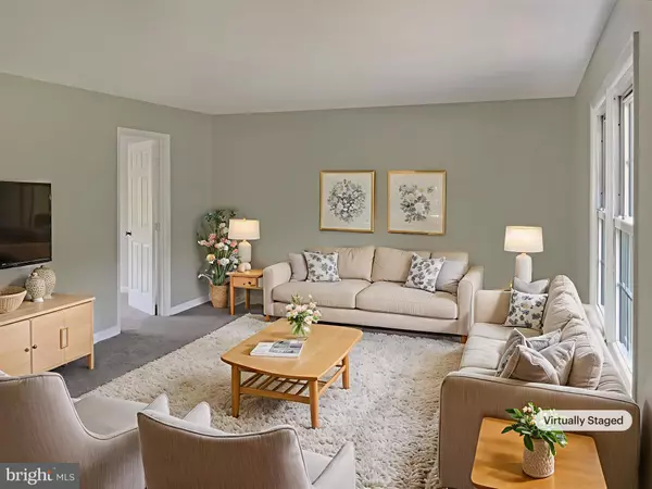 Nokesville, VA 20181,11094 ROUND HILL DR