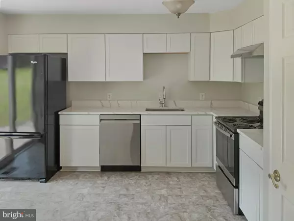Nokesville, VA 20181,11094 ROUND HILL DR