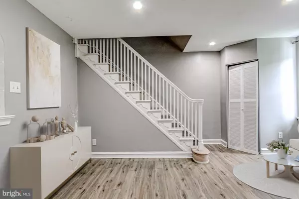 Philadelphia, PA 19111,1238 GILHAM ST