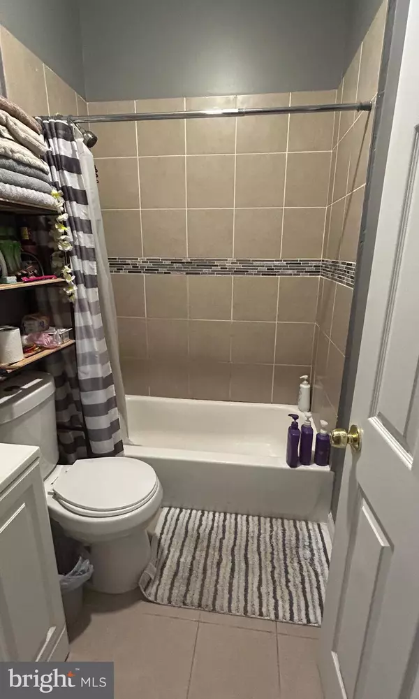 Harrisburg, PA 17110,228 EMERALD ST