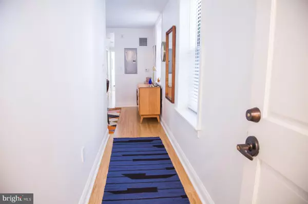 Philadelphia, PA 19102,1518 SPRUCE ST #2C