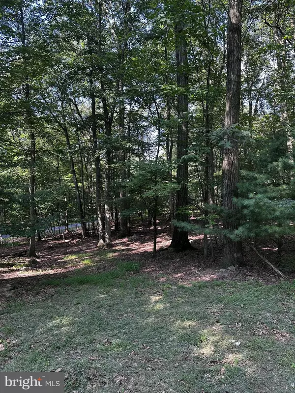 2505 WAGON WHEEL DR, Auburn, PA 17922