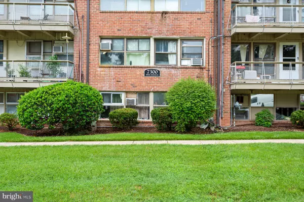 Hyattsville, MD 20783,7300 18TH AVE #13