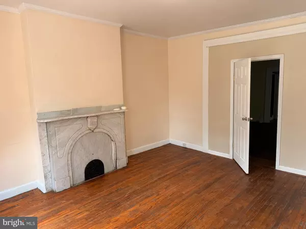Salem, NJ 08079,37-39-37 MARKET ST