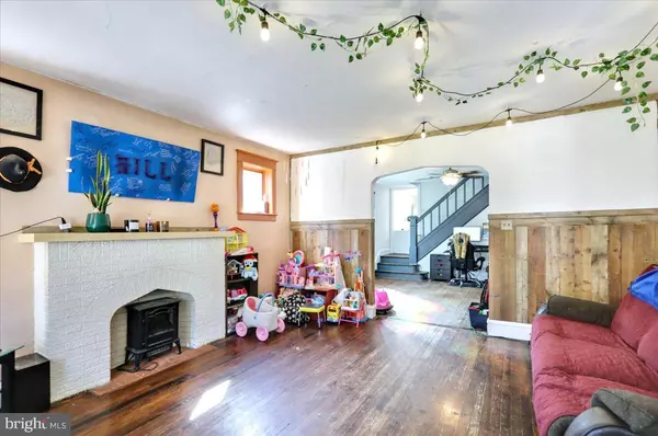 Reading, PA 19606,613 CARSONIA AVE