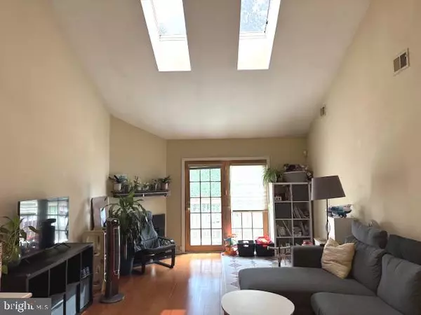 Mantua, NJ 08051,1137 TRISTRAM CIR #1137