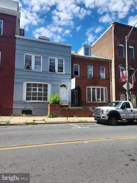212 W MARKET ST, Pottsville, PA 17901