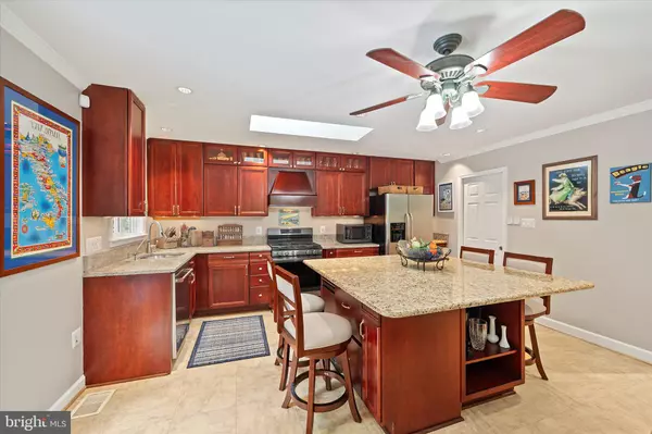 Woodbridge, VA 22192,12208 CAPTAINS CT
