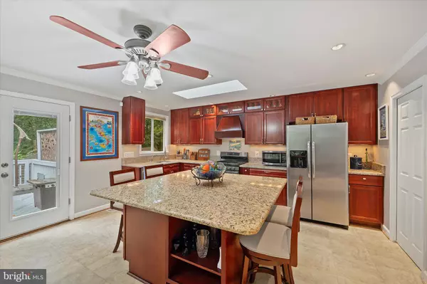 Woodbridge, VA 22192,12208 CAPTAINS CT