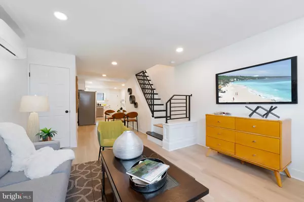 Philadelphia, PA 19148,914 WINTON ST
