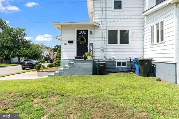 National Park, NJ 08063,219 MONUMENT AVE