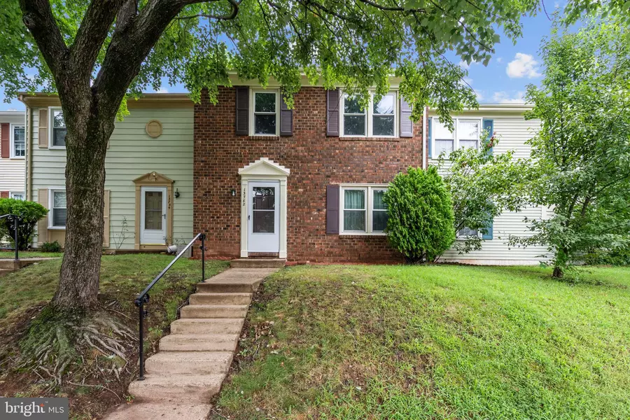 13782 NEWPORT DR, Chantilly, VA 20151