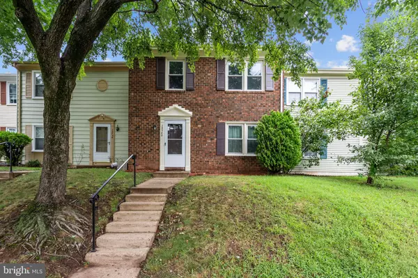 13782 NEWPORT DR, Chantilly, VA 20151