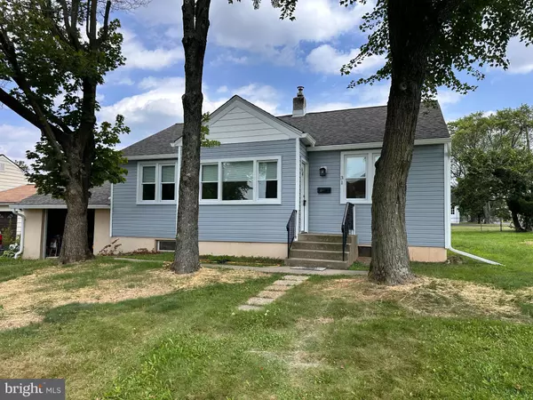 31 POPLAR AVE, Warrington, PA 18976