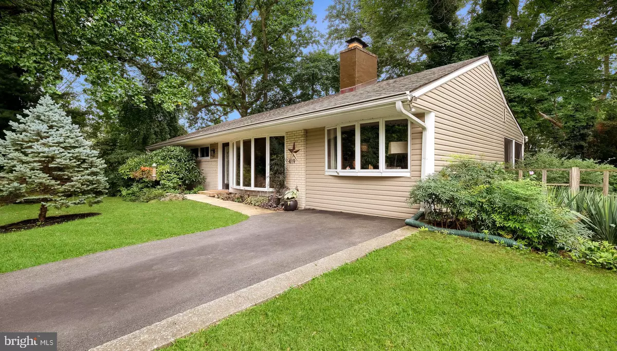 Media, PA 19063,419 MEADOWHURST LN